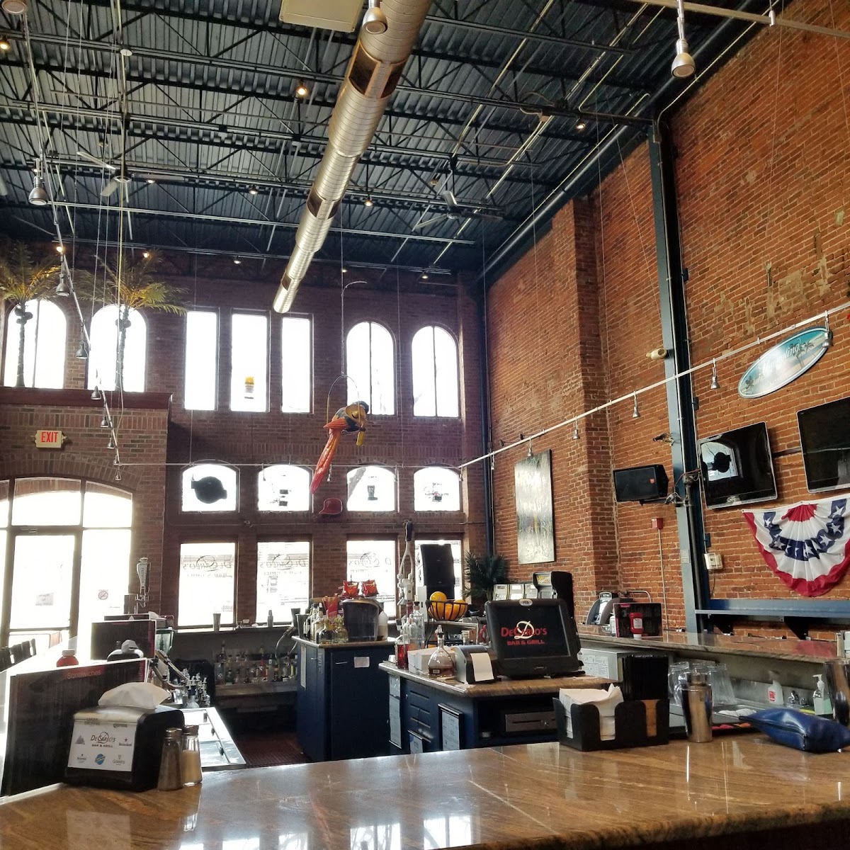 Decarlo's Bar & Grill